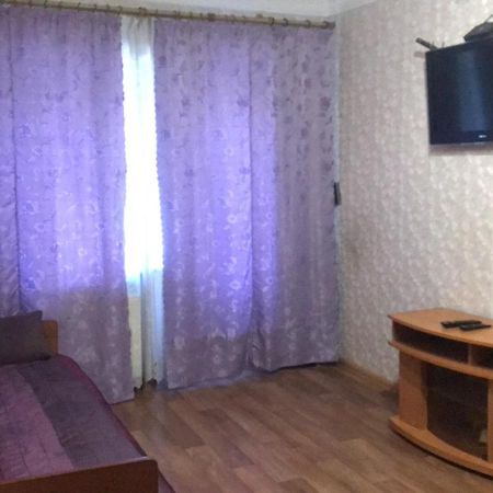 2К Апартаменты Возле Жд Вокзала И Академии 096-55-48-111 Khmelʼnytsʼkyy Exteriér fotografie